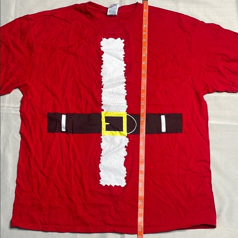 DELTA Red Santa Belt Graphic T-Shirt - Picture 3 of 7